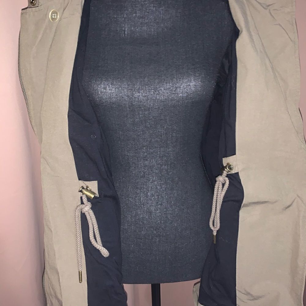 Loft Jacket  - Picture 5 of 8
